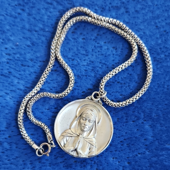 Silver Religious Pendant Necklace - Picture 4 of 5